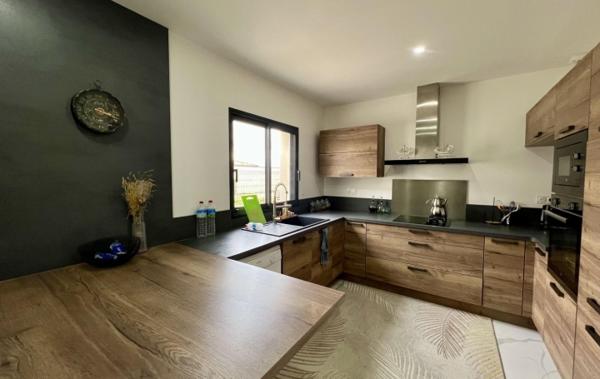 Vente Maison Jardin garage Corneilhan   