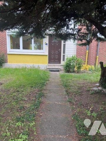 Maison à vendre sur la commune de CONDE SUR ESCAUT

Cette maison semi mitoyenne comprend une ...