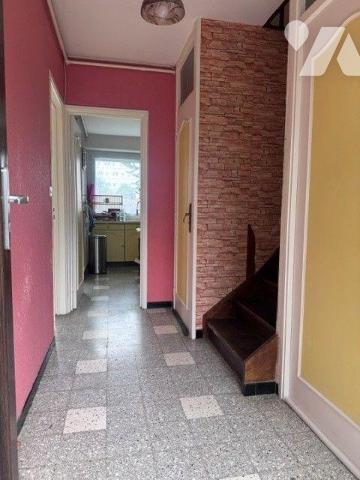 Maison à vendre sur la commune de CONDE SUR ESCAUT

Cette maison semi mitoyenne comprend une ...