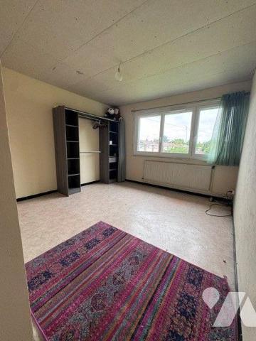 Maison à vendre sur la commune de CONDE SUR ESCAUT

Cette maison semi mitoyenne comprend une ...