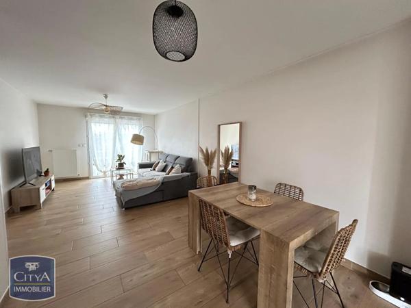 Appartement à louer 3 pièces 65.9m²