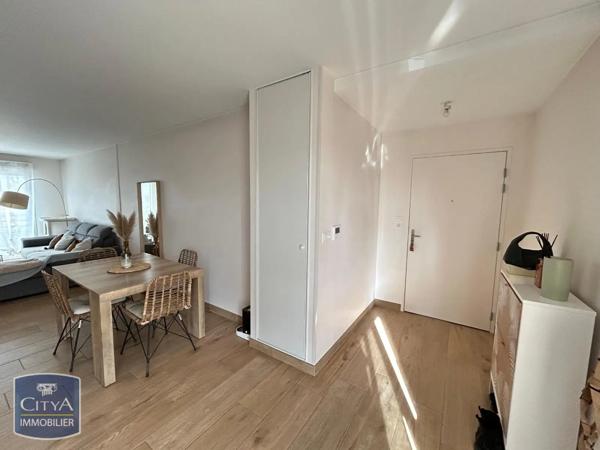 Appartement à louer 3 pièces 65.9m²