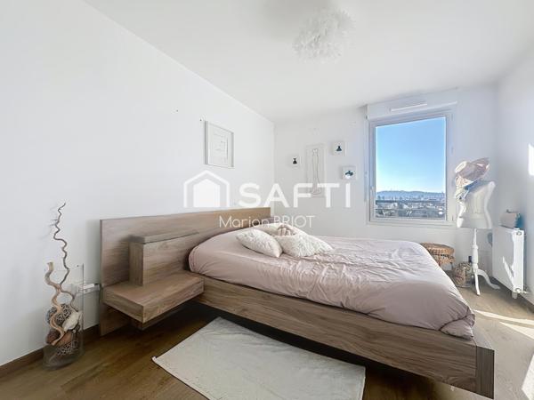 Appartement 3 pièces, deux chambres, TERRASSE