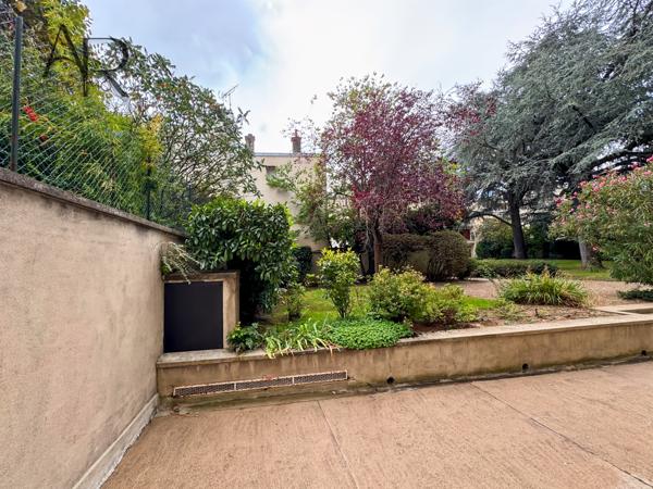 Saint-Mandé (94160) STUDIO SAINT-MANDÉ (LAC DAUMESNIL)