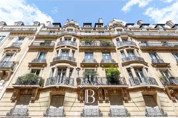 Paris 8ème, Appartement 1 Chambre -  36 m² à vendre
