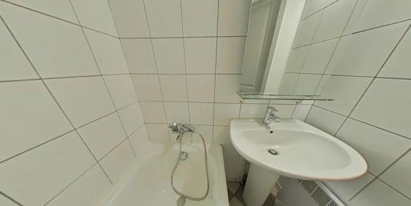 STUDIO A LOUER - LYON 1ER ARRONDISSEMENT Terreaux-Bat-d-Argent 15.08 m 2 495 € charges comprises par mois