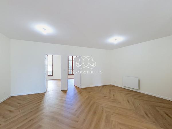 Appartement rue pietonne entièrement rénové 2 chambres