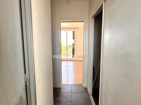 Salon-de-Provence (13300) Appartement T3 – Dernier étage 56,54M2