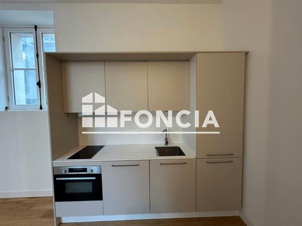 Location Appartement 3 pièces 49.07 m² - 13 BOULEVARD GABRIEL GUIST'HAU Nantes 44000