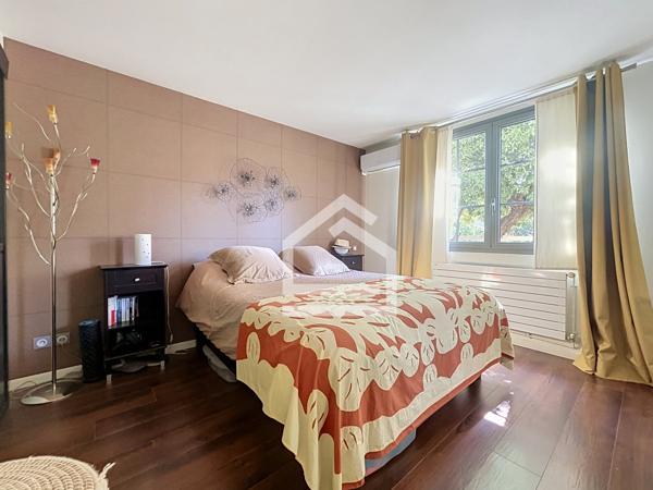 Maison 7 pièce(s) 5 chambre(s) 183 m²