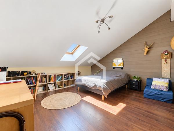 Maison 7 pièce(s) 5 chambre(s) 183 m²