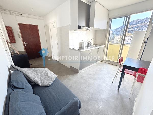 Appartement
                                                                                                                                                                                                                                                                                                                        4 pièce(s)                                                                                                                                                                                                          3 chambre(s)                                                                                                                                                                                                          62  m²