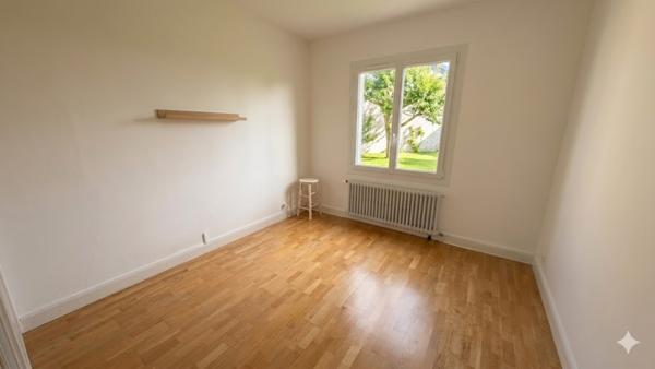 Maison  5 pièce(s)  4 chambre(s)  106 m²