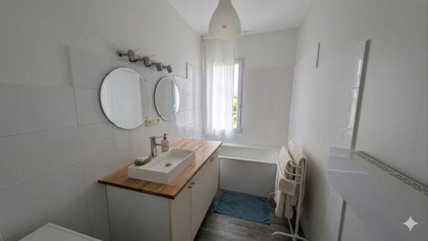 Maison  5 pièce(s)  4 chambre(s)  106 m²