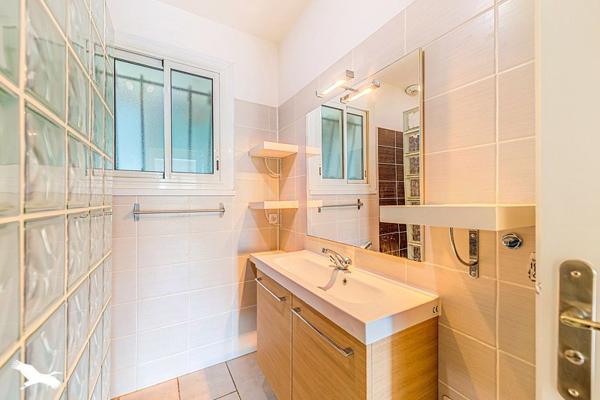 Maison à vendre |  Créon |  9 pièces | 220 m²