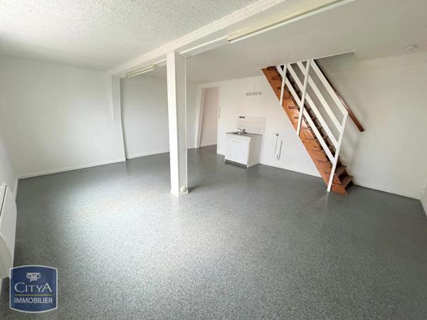 Appartement à louer 2 pièces 34.67m² Saint-Quentin (02100)