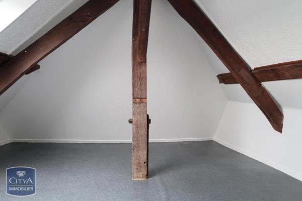 Appartement à louer 2 pièces 34.67m² Saint-Quentin (02100)