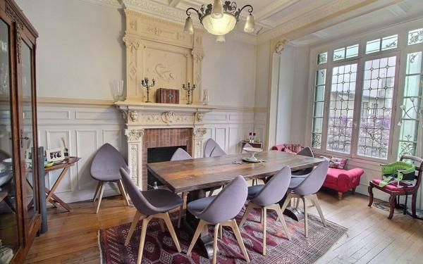 Maison à vendre    10 pièces • 232 m2 Vincennes