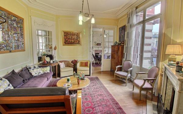 Maison à vendre    10 pièces • 232 m2 Vincennes