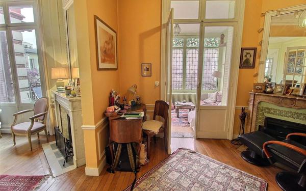 Maison à vendre    10 pièces • 232 m2 Vincennes