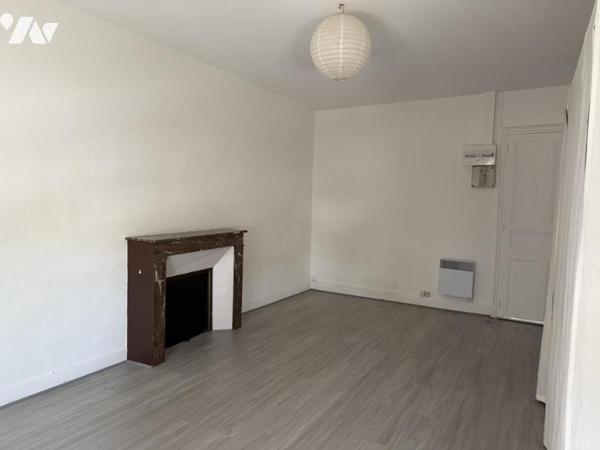 Immeuble à usage commercial et d'habitation