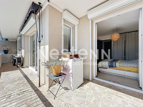 MANDELIEU - A VENDRE APPARTEMENT 3/4P - RENOVE - 2 PARKINGS - SANS VIS-A-VIS