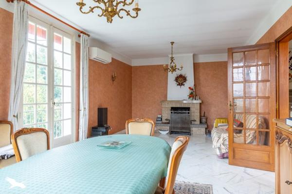 Maison à vendre |  Brive-la-Gaillarde |  8 pièces | 196 m²