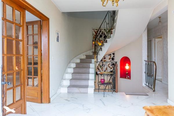 Maison à vendre |  Brive-la-Gaillarde |  8 pièces | 196 m²