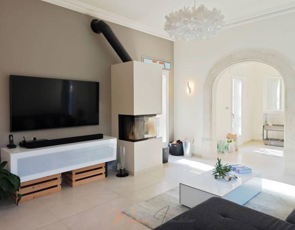 Maison 8 pièces 250m² à vendre à Cessy 01170