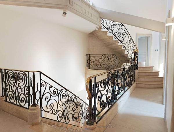 Maison 8 pièces 250m² à vendre à Cessy 01170