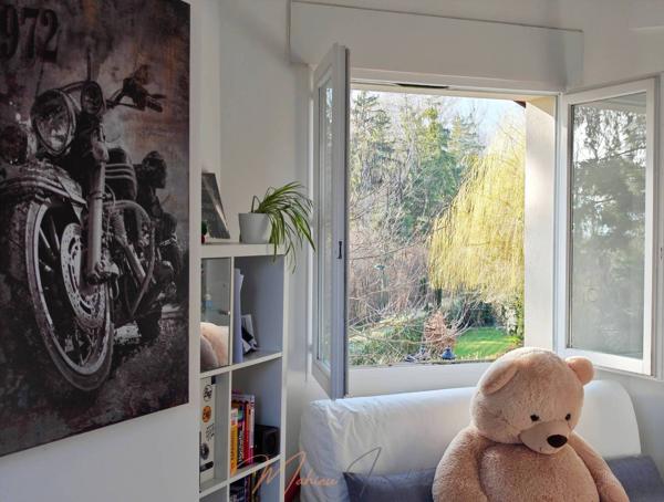 Maison 8 pièces 250m² à vendre à Cessy 01170