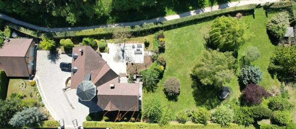 Maison 8 pièces 250m² à vendre à Cessy 01170
