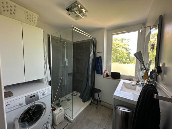 Maison de charme à vendre à La Moutonne - Un havre de paix t5 3 chambres jardin