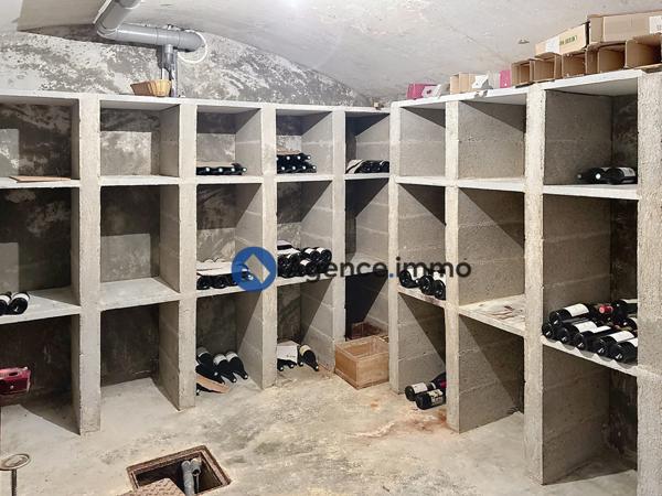 À vendre - Maison, 6 pièces située à Saint-Antoine-du-Rocher (37360)