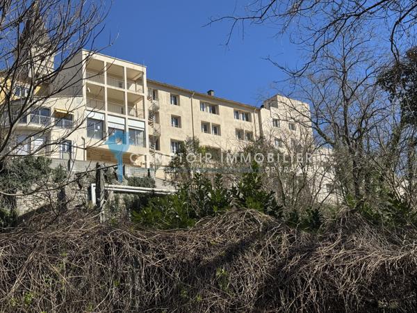 Immeuble
                                                                                                                                                
                                                                                                                                                
                                                                                                                                                
                                                    
                                                                                                                                                                                                                                                                                                                        2300  m²                                                                                                                                                                                                         3 etage(s)