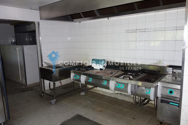 Immeuble
                                                                                                                                                
                                                                                                                                                
                                                                                                                                                
                                                    
                                                                                                                                                                                                                                                                                                                        2300  m²                                                                                                                                                                                                         3 etage(s)