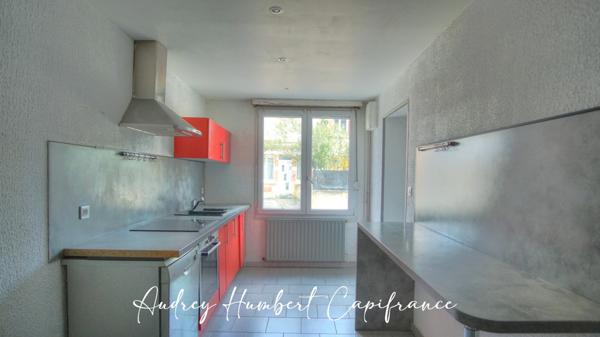 Maison à vendre 4 pièces VIGNEULLES LES HATTONCHATEL (55) - dépendance et garage - greniers aménageables