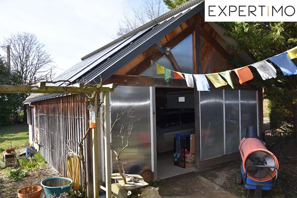 Sainte-Christine (63390) Maison passive de 95 m² sur 7 450 m² de terrain au calme