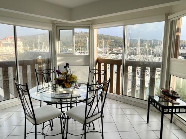 Port Guillaume - Spacieux 2 pièces avec vue sur le port