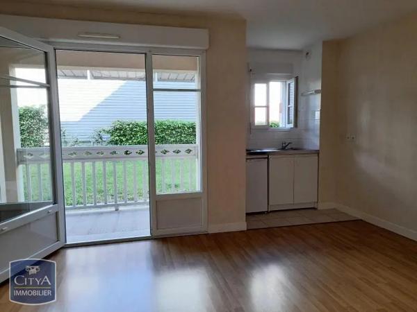 Appartement à louer 2 pièces 43.46m² Châteauroux (36000)