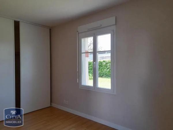 Appartement à louer 2 pièces 43.46m² Châteauroux (36000)