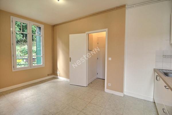 Appartement F2 en très bon état secteur gare d'Epernon