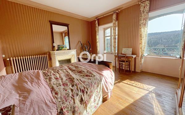 Maison à vendre    5 pièces • 145 m2 Chavagnac