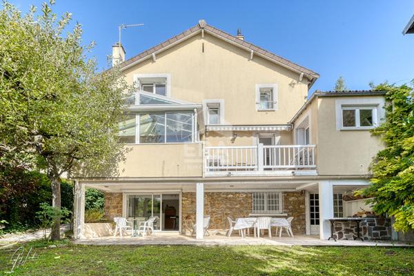 Croix Bosset - Maison familiale 180 m², studio indépendant, jardin sud - Emplacement premium