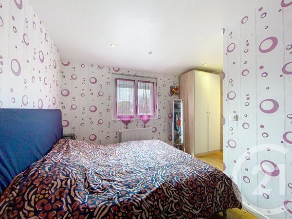 Maison à vendre  6 pièces - 109 m2 ST PIERRE LES NEMOURS - 77