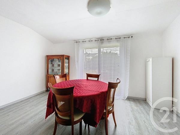 Maison à vendre  6 pièces - 109 m2 ST PIERRE LES NEMOURS - 77
