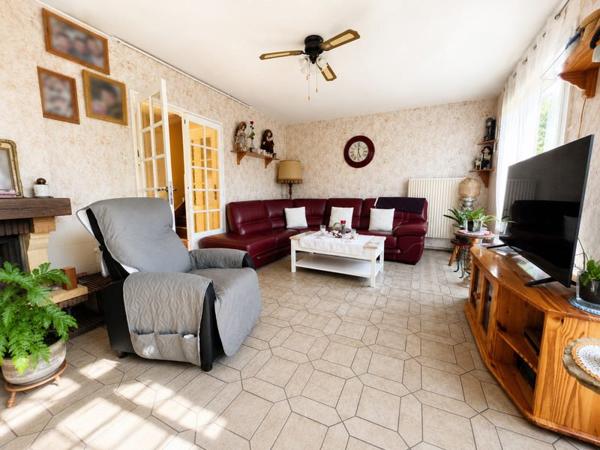 Maison à vendre 134 900 € Saint-Germain-du-Puy 4 p 105 m² DPE B