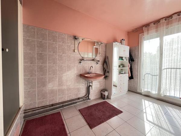 Maison à vendre 134 900 € Saint-Germain-du-Puy 4 p 105 m² DPE B