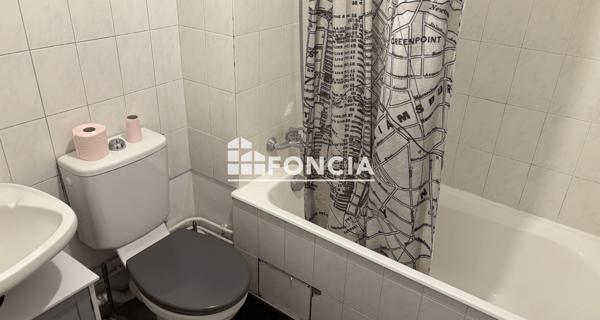 Location Studio 25.59 m² - Fontainebleau 77300