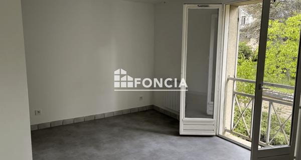Location Studio 25.59 m² - Fontainebleau 77300